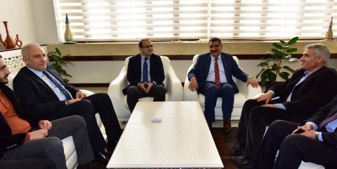 ÖZHAN, “HASTANEYİ, BATTALGAZİ’YE BİR SEÇİM SÖZÜ OLARAK VERDİK”