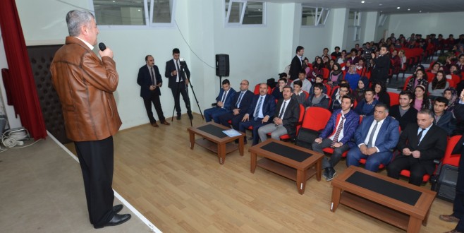 Polat," Milli ve Manevi Değerlere Sahip Gençlikle Aşamayacağımız Hiç Bir Engel Yoktur"