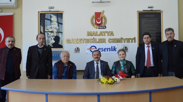 ŞAHBAZ, "MUHTARLARIN PARTİSİ OLMAZ"