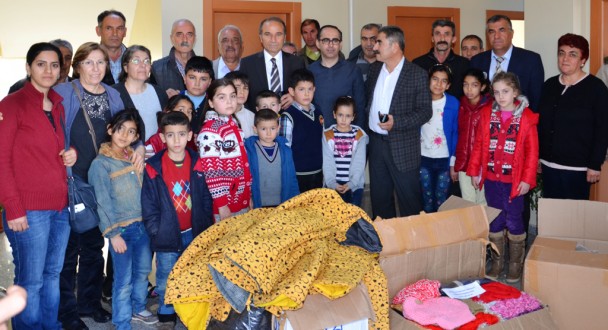ŞAHKULU ARGUVAN&#039;LI YOKSUL ÖĞRENCİLERİ GİYDİRDİ