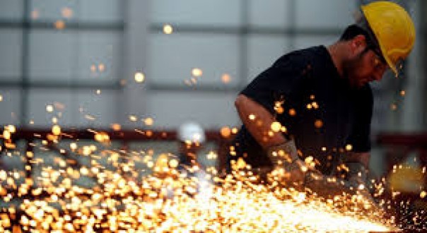 Sanayi üretimi bir önceki aya göre %1,5 azaldı