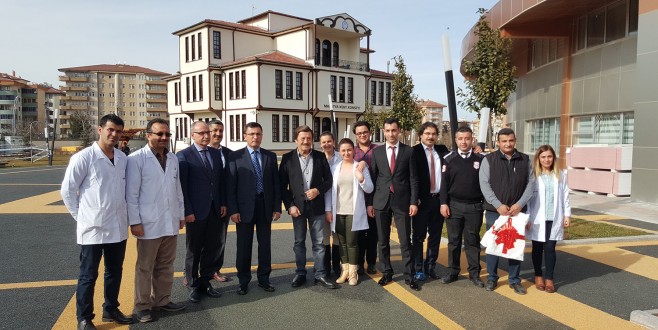 SELAMİ ŞAHİN’DEN SANAT GALERİSİ’NE BÜYÜK BEĞENİ