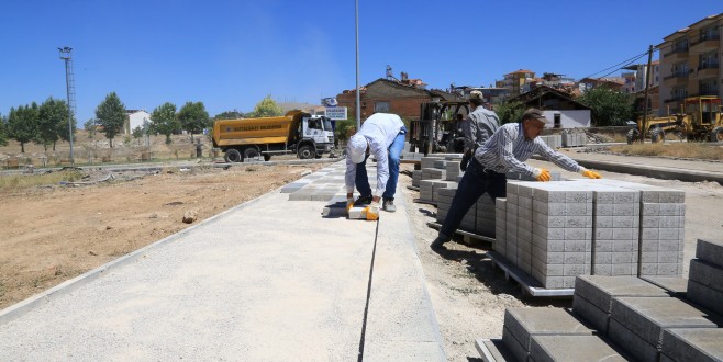 Selçuklu Mahallesinde Kaldırım Ve Asfalt Çalışması Yapıldı