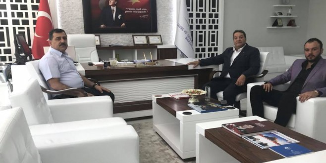 Sıkıştığınız yerde sizin öncünüz, sesiniz olmaya da hazırım