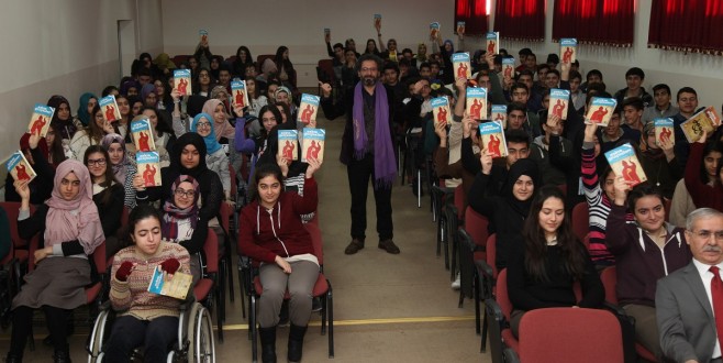 Sinan Yağmur, Liseli Okurlarıyla Buluştu