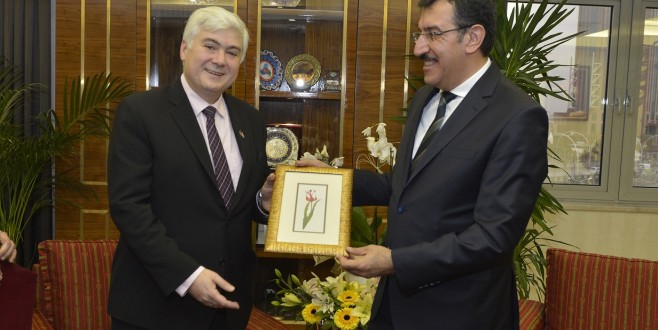 Tüfenkci Gürcistan Büyükelçisi Iraklı Koplatadze’yi kabul etti