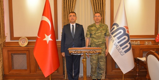 Tümgeneral Kocaoğlu, Vali Toprak’ı Ziyaret Etti