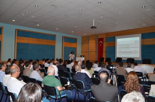 Turgut Özal Tıp Merkezinde Tıp Eğitimi Semineri