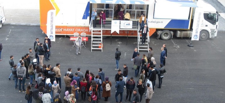 Turgut Özal Üniversitesi’nde Öğrencilere Deprem Eğitimi Verildi
