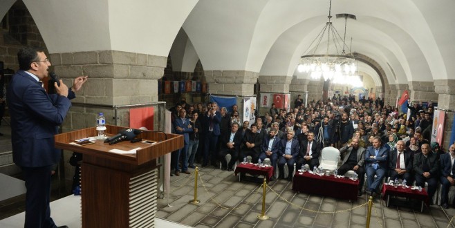 “Türkiye her alanda üç kat büyüdü”