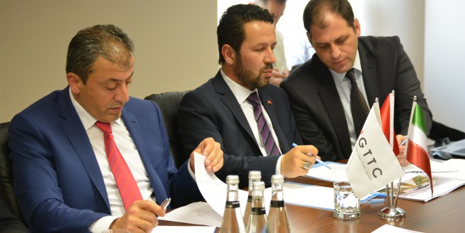 TÜRKLER İRAN’A İLK  TİCARET MERKEZİNİ AÇIYOR…