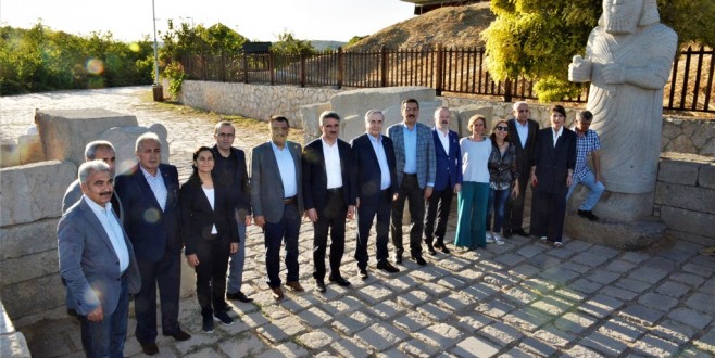 Vali Baruş, Galatasaray Başkanı Cengiz ile Arslantepe’yi Gezdi