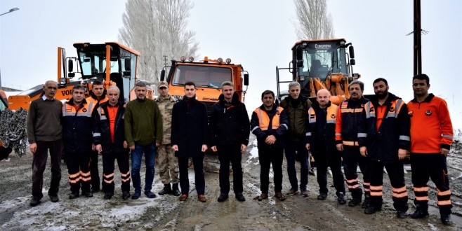 Vali Baruş, Hekimhan-Pütürge Karayolları Bakımevlerini Ziyaret Etti