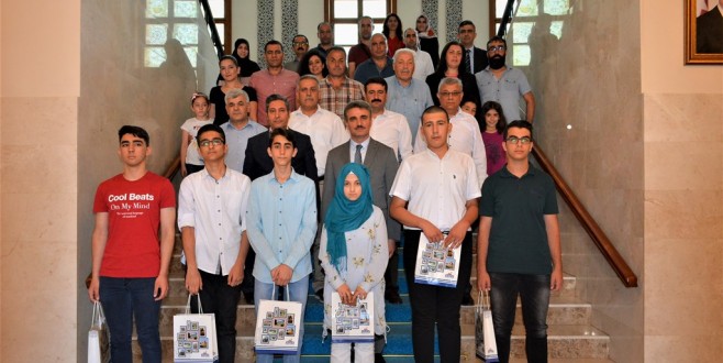Vali Baruş LGS İl Birincilerini Ödüllendirdi
