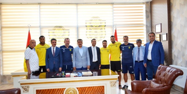 Vali Baruş, “Tüm Taraftarlarımızı UEFA Eleme Maçına Davet Ediyorum”