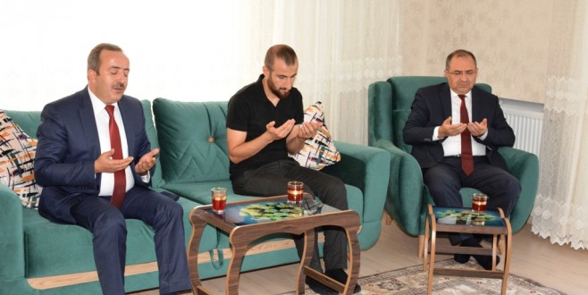 Vali Kaban, 15 Temmuz Gazisi Ve Şehit Ailesini Evlerinde Ziyaret Etti