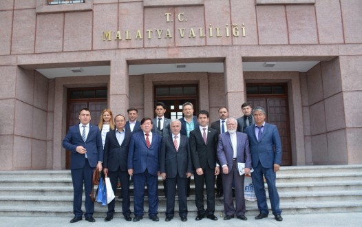 Vali Kamçı, Azeri Misafirlerini Ağırladı