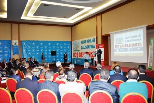 Vali Toprak, Gelecekte Yaşanacak Kent Kimliğimizi Daha İyi Unsurlarla  Zenginleştirmeliyiz