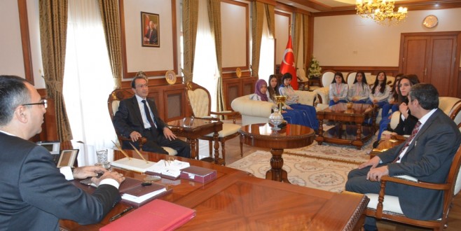 Vali Toprak, Kendinize Güvenin, Kendinize Güvendiğinizde Başarıyı Yakalayacağınızdan Eminim