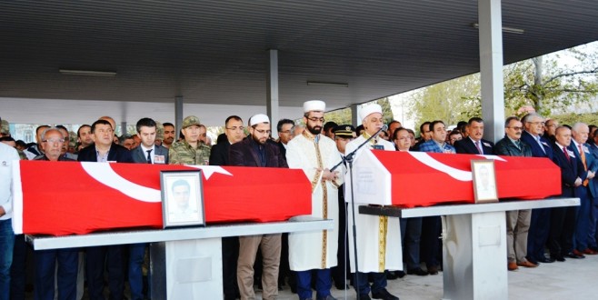 Vali Toprak, Şehit Polis Memurlarının Uğurlama Ve Cenaze Törenlerine Katıldı