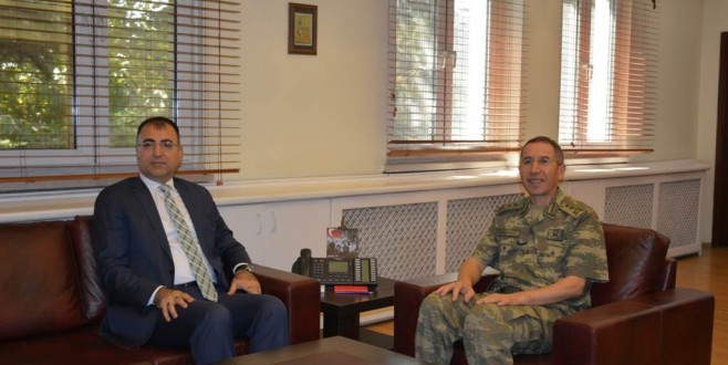 Vali Toprak, Tümgeneral Asım Kocaoğlu’nu Ziyaret Etti