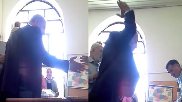 Vekil Görevliyi Dövmeye Kalkıştı