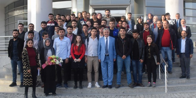 Yerel Politikalarda Gençler Daha Çok Söz Sahibi Olacak