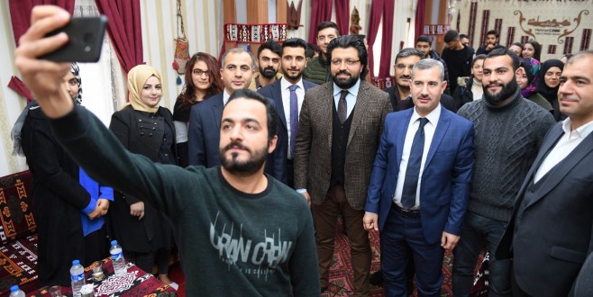 Yeşilyurt Belediye Başkanı Çınar, Üniversiteli Öğrencilerle Bir Araya Geldi