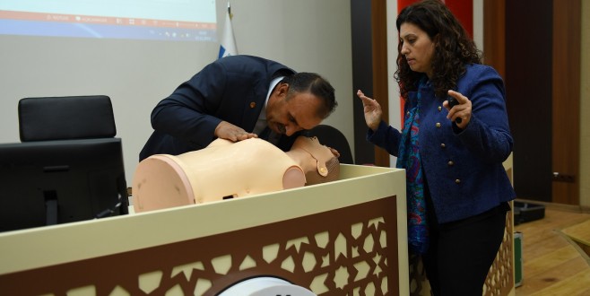 Yeşilyurt Belediyesi’nden Mahalle Muhtarlarına İlk Yardım Eğitim Semineri