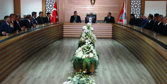 Yeşilyurt Muhtarlar Derneğinden Emniyet Müdürü Urhal’a Ziyaret