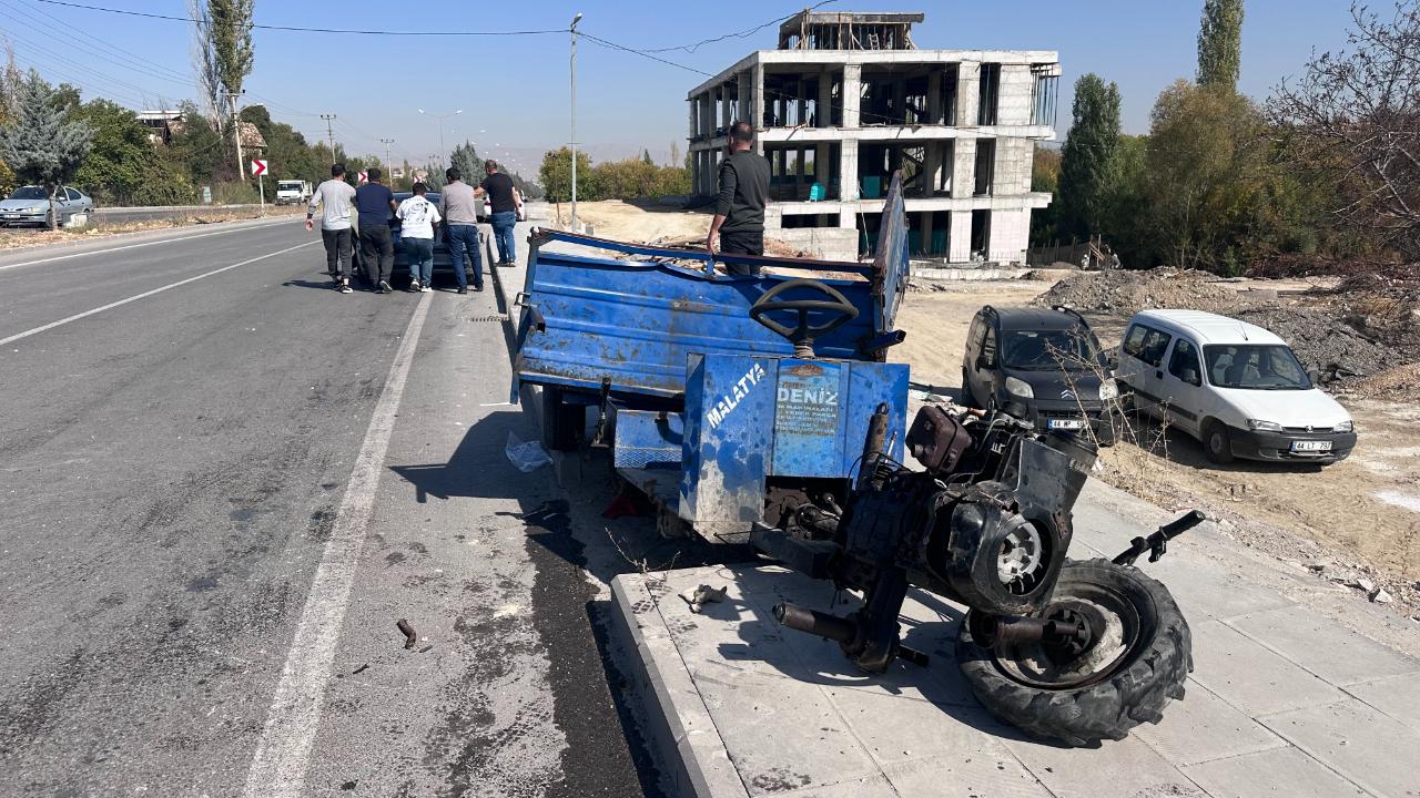 BATTALGAZİ’DE MEYDANA GELEN KAZADA 3 KİŞİ YARALANDI