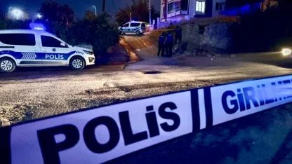 SİLAHLA AYAĞINDAN VURULDU, HASTANEYE KENDİ GİTTİ