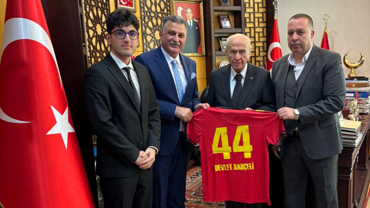 YENİ MALATYASPOR YÖNETİMİ DEVLET BAHÇELİ’DEN DESTEK İSTEDİ