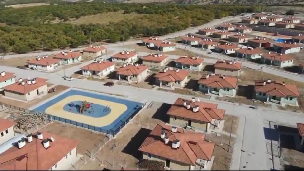 AKÇADAĞ VE YEŞİLYURT’TA KIRSAL KONUT TESLİMLERİ BAŞLADI