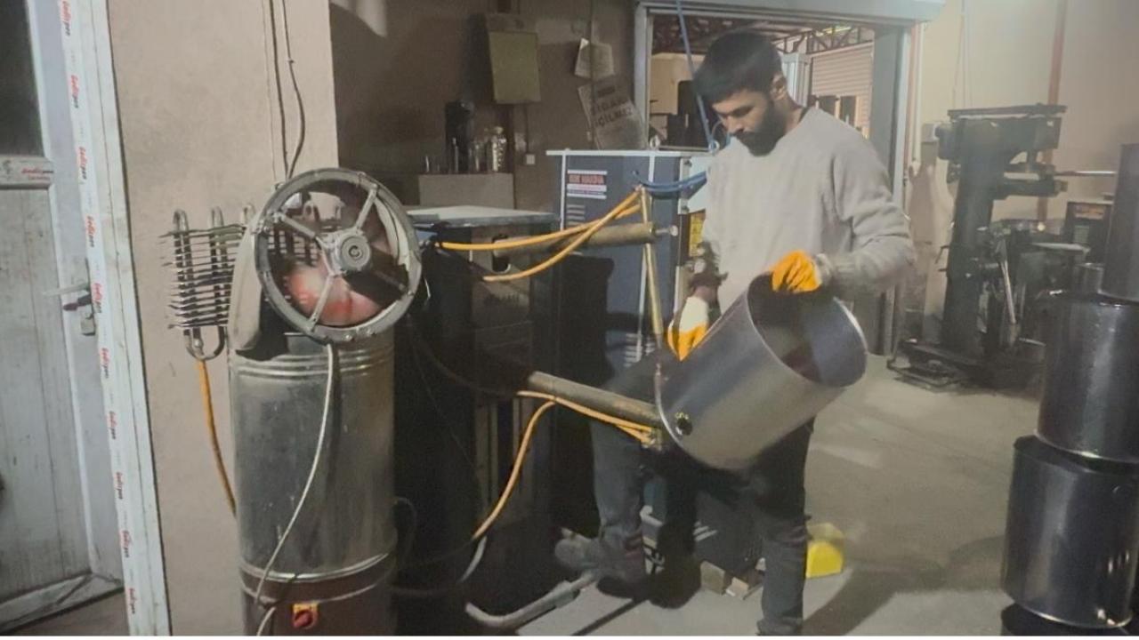 BİNLERCE SOBA KOVASI DARENDE’DE ÜRETİLİYOR