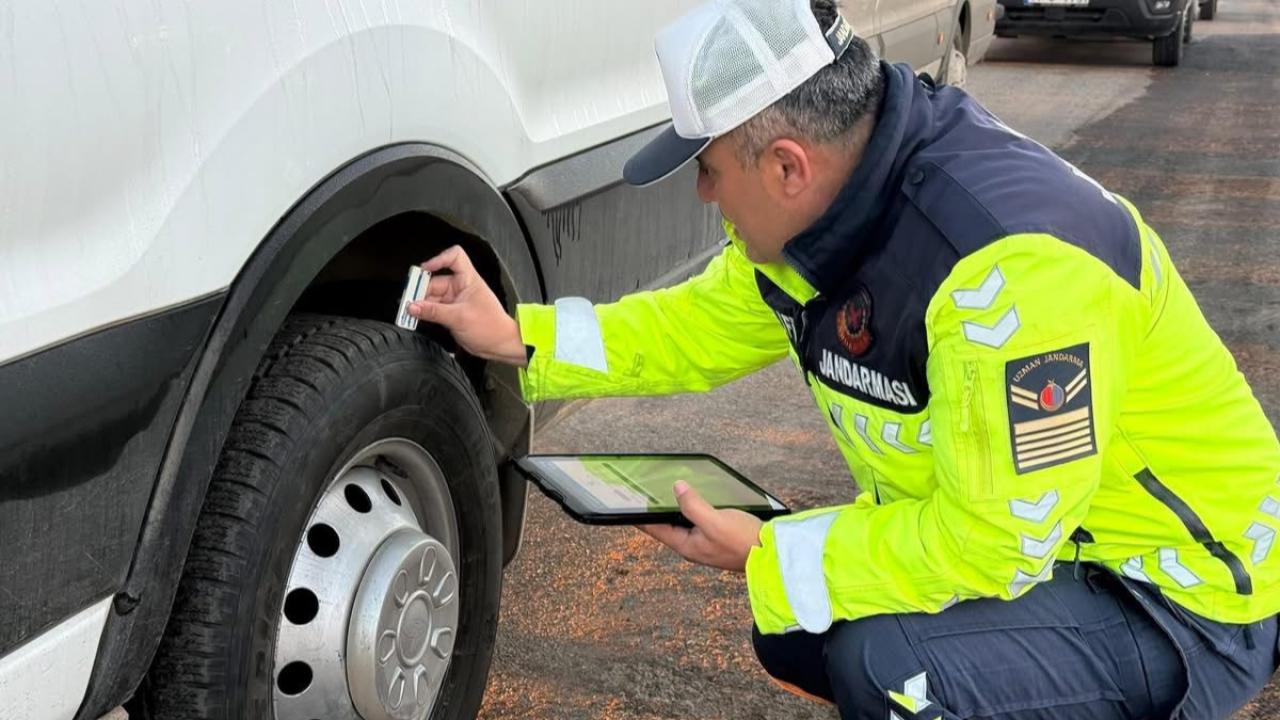 DOĞANŞEHİR’DE KIŞ LASTİĞİ DENETİMİ YAPILDI