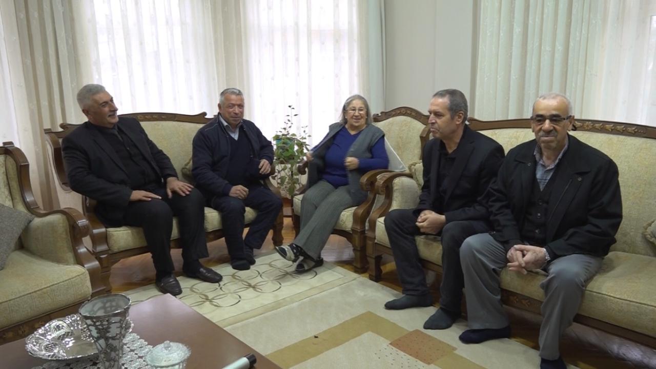 EMEKLİ ÖĞRETMENLERİNİ ZİYARET ETTİLER