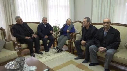 EMEKLİ ÖĞRETMENLERİNİ ZİYARET ETTİLER