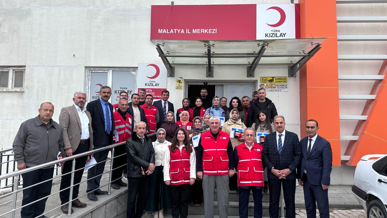 KIZILAY MALATYA ŞUBESİ, EĞİTİM NEFERLERİNİ AĞIRLADI