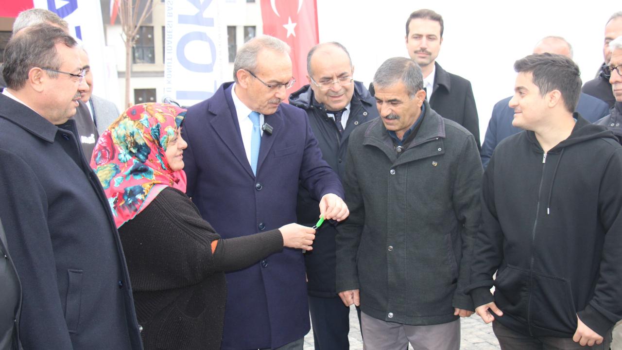 MALATYA’DA DEPREMZEDELER YENİ YUVALARINA KAVUŞTU