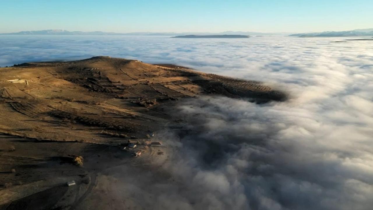 SİS DENİZİ İLE YAZIHAN’DA KARTPOSTALLIK MANZARA OLUŞTU
