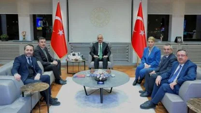 AK PARTİ HEYETİ, BAKAN URALOĞLU’NU ZİYARET ETTİ