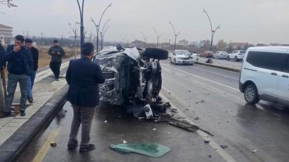 ZİNCİRLEME KAZADA 5 KİŞİ YARALANDI