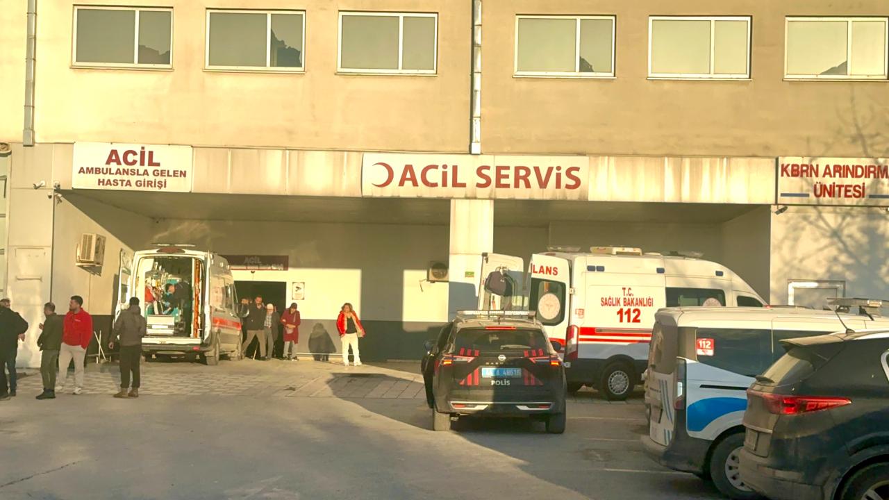 ALACAK VERECEK KAVGASINDA 4 KİŞİ YARALANDI