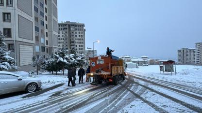 BAŞKAN TAŞKIN, KARLA MÜCADELE ÇALIŞMALARINI İNCELEDİ