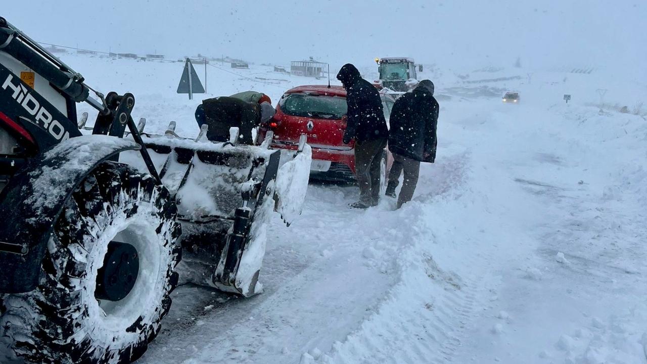 DARENDE’DE TİPİ NEDENİYLE AÇILAN YOLLAR YENİDEN KAPANDI