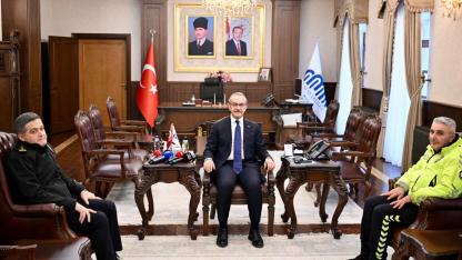 TRİBÜNDE VİCDAN KAZANDI