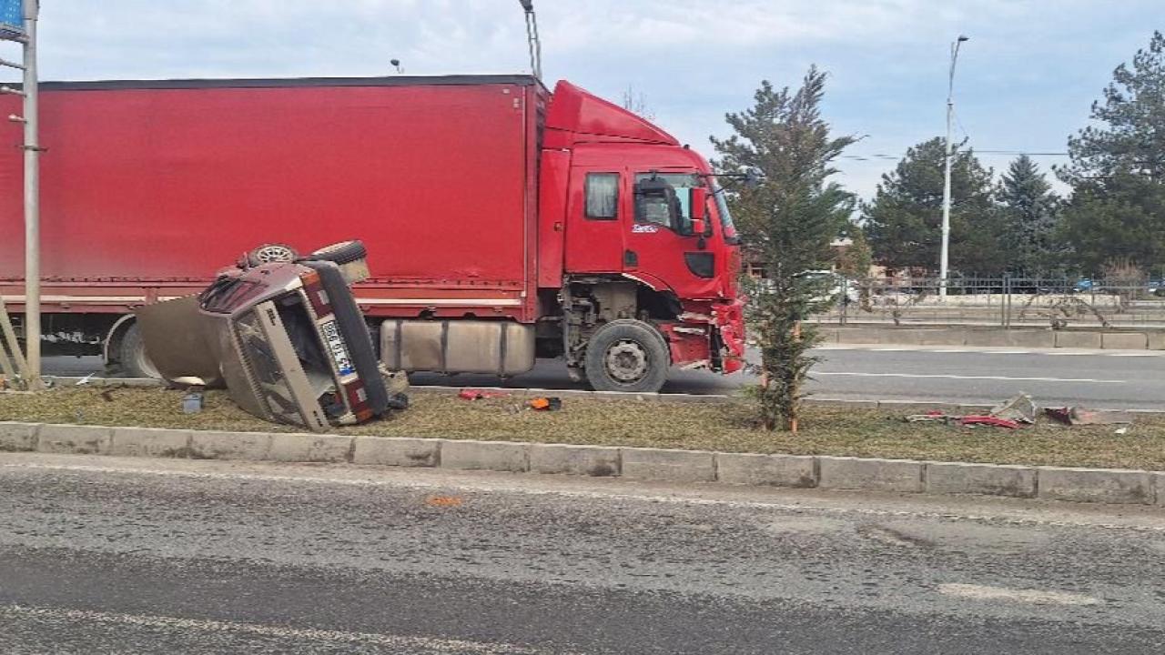 MALATYA’DA TIR İLE OTOMOBİL ÇARPIŞTI