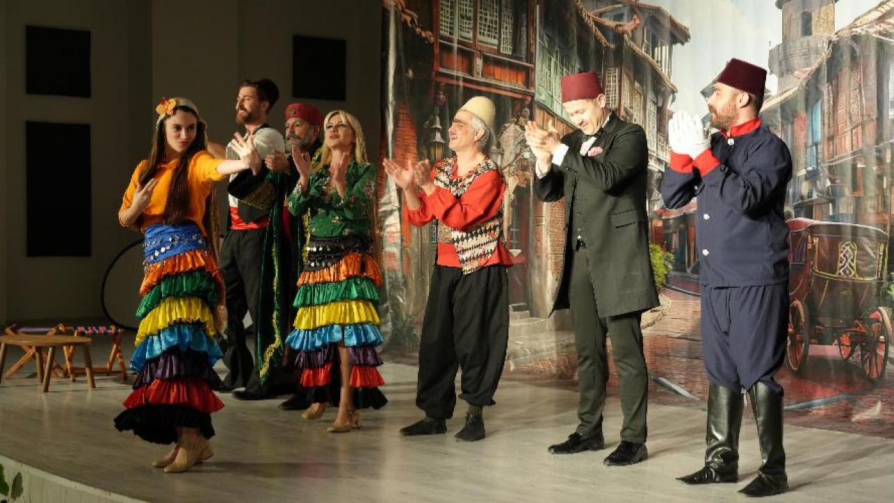 “KANLI NİGAR” TİYATRO OYUNU SEYİRCİYLE BULUŞUYOR