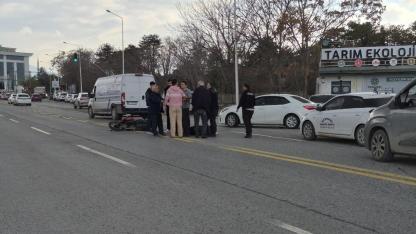 MOTOSİKLET SÜRÜCÜSÜ YARALANDI